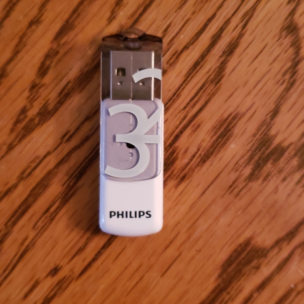 32GB Flash Drive